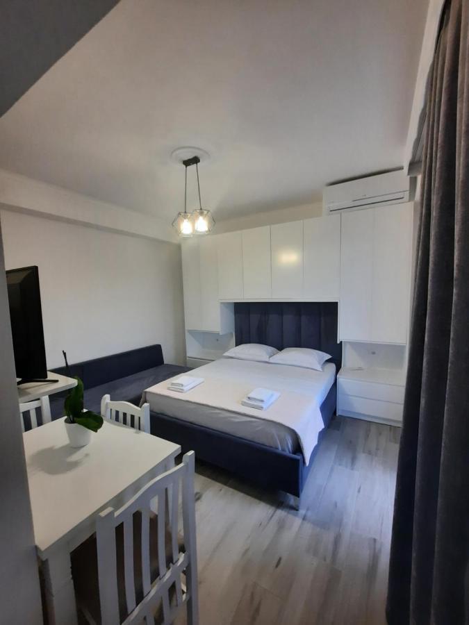 Nora'S Guesthouse ซารานเดอ ภายนอก รูปภาพ