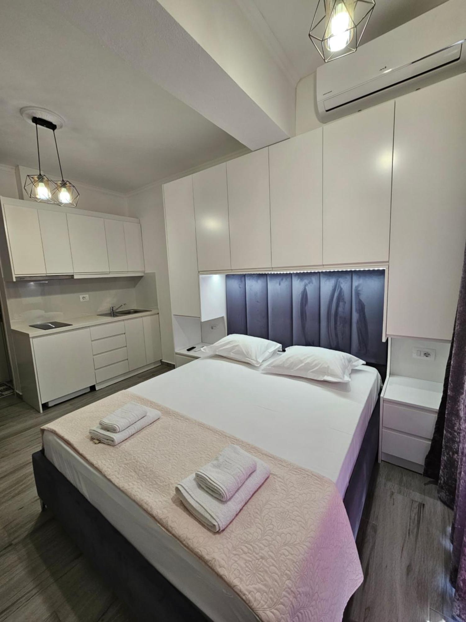 Nora'S Guesthouse ซารานเดอ ภายนอก รูปภาพ