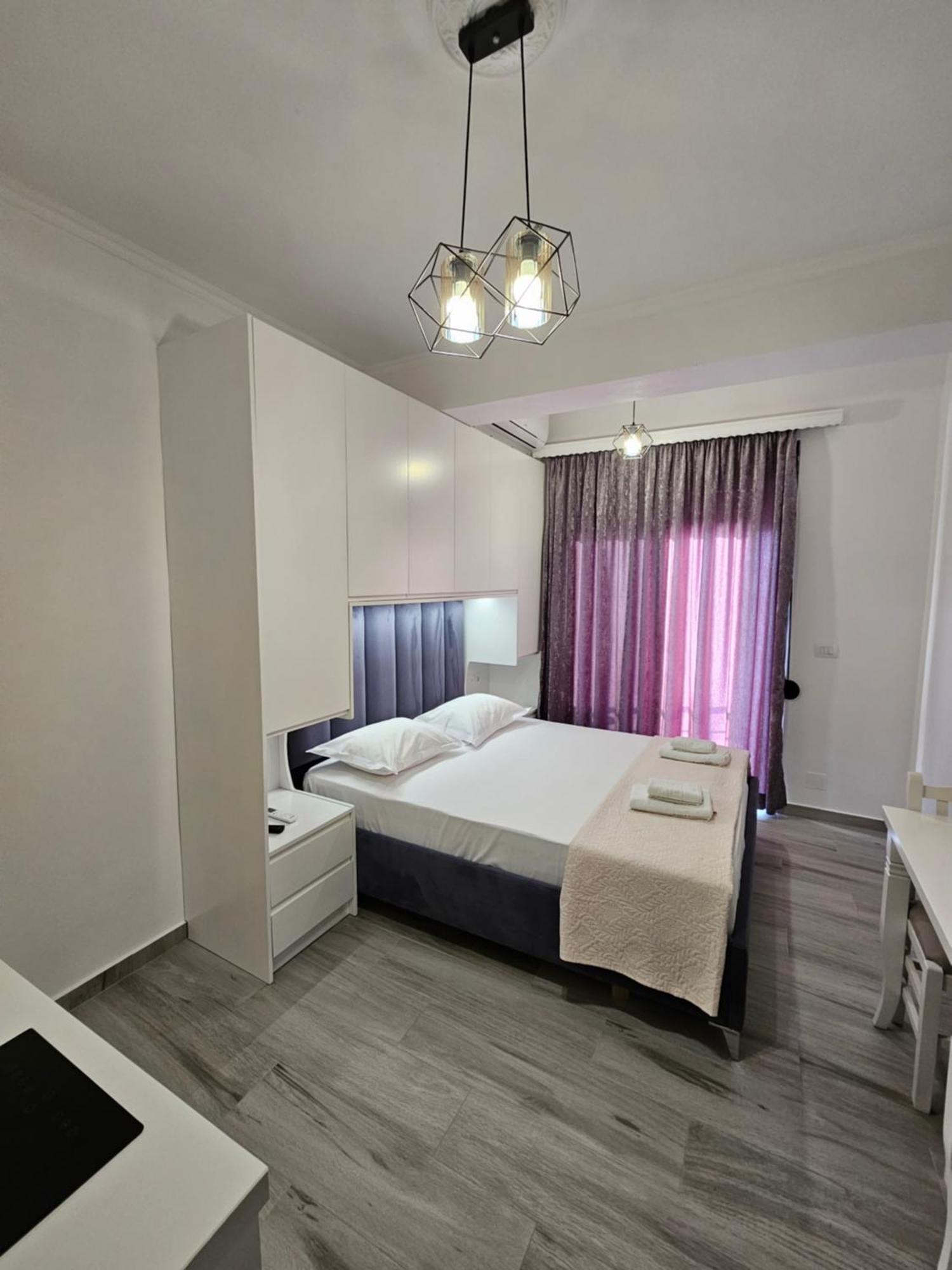 Nora'S Guesthouse ซารานเดอ ภายนอก รูปภาพ