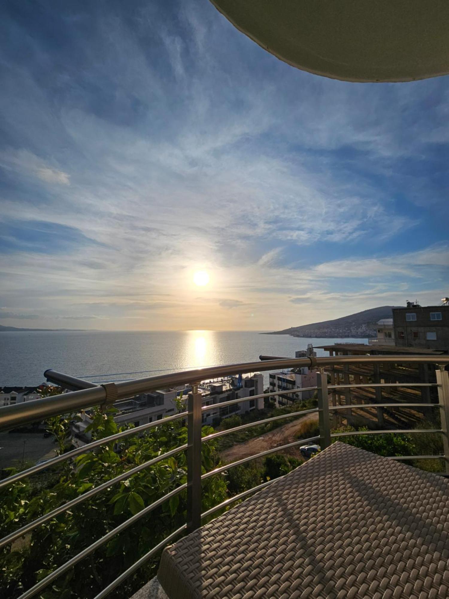 Nora'S Guesthouse ซารานเดอ ภายนอก รูปภาพ