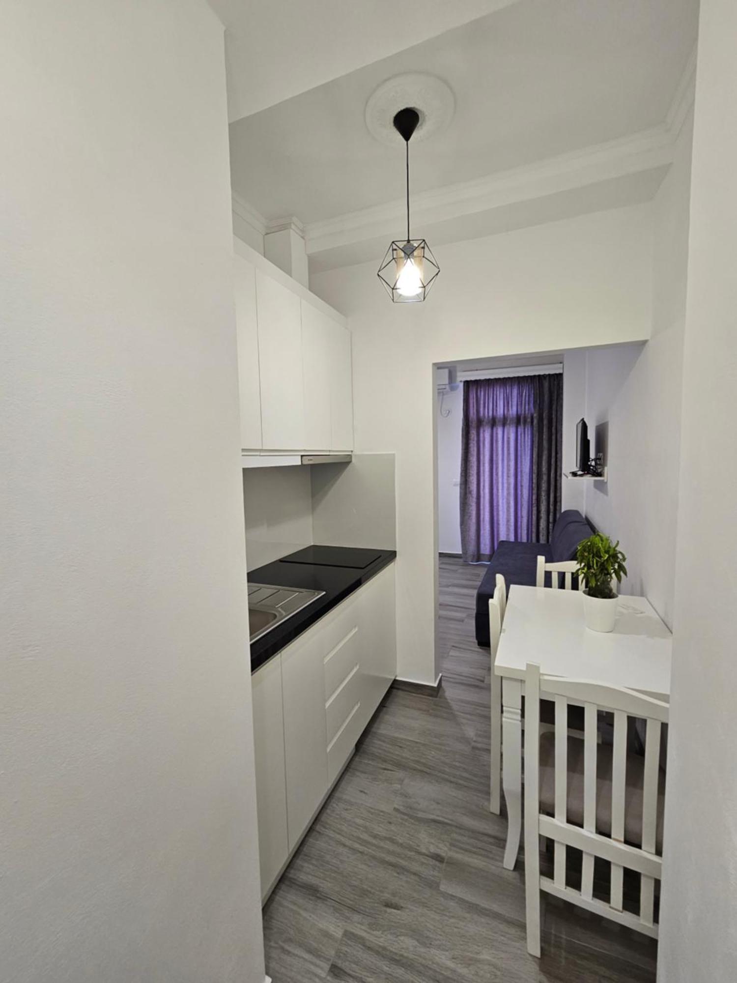 Nora'S Guesthouse ซารานเดอ ภายนอก รูปภาพ